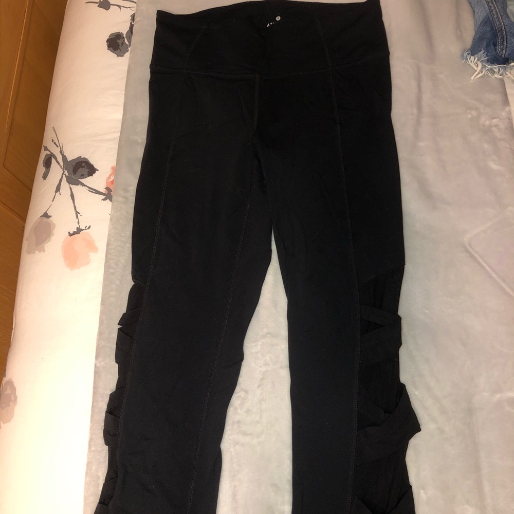 Cropped leggings athleta with mesh sides